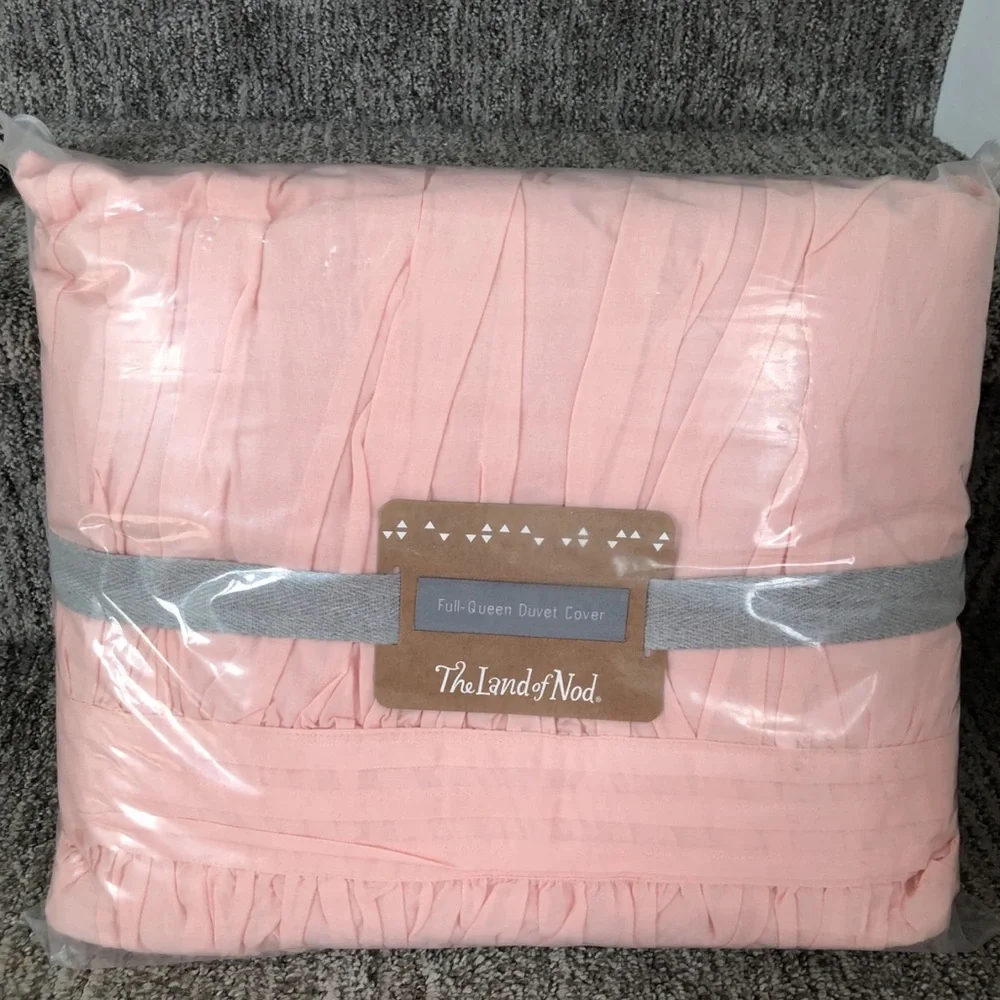 The Land of Nod Blush Ruffled cotton pink duvet FULL QUEEN size